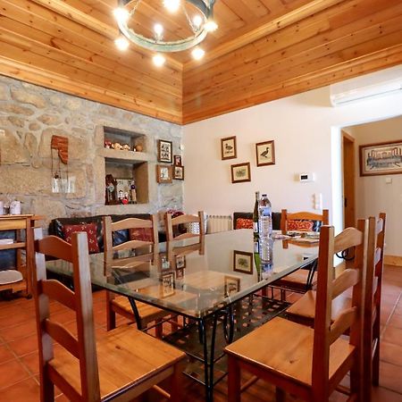 Casa Largo Do Porto - Country House With Swimming Pool Віана-ду-Каштелу Екстер'єр фото
