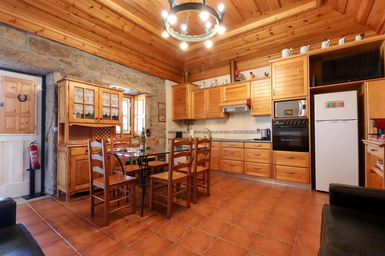 Casa Largo Do Porto - Country House With Swimming Pool Віана-ду-Каштелу Екстер'єр фото